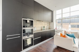 The Soho Sophisticate image 15