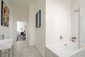 The Soho Sophisticate image 10