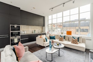 The Soho Sophisticate image 9