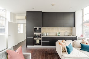 The Soho Sophisticate image 7