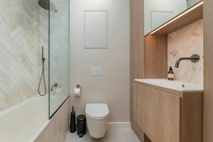 The London Muse image 12