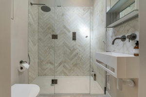 The London Muse image 11