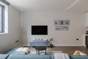 The London Muse image 10