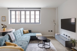 The London Muse image 8