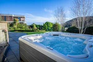 Harbour Retreat Restful image 1