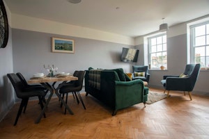 Bath Spa Bliss image 1