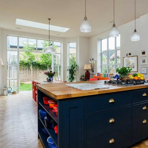 Prepare a feast for the family in the beautiful kitchen