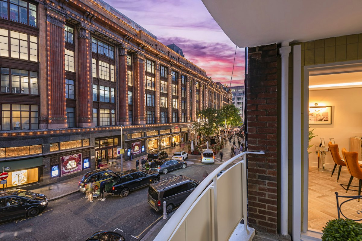 Charming Knightsbridge