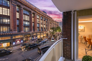 Charming Knightsbridge image 1