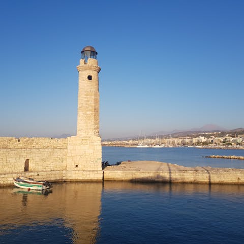 Drive to Rethymno, six kilometres away – on the boundary between calmness and fierceness
