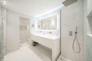 Croisette Pearl image 14