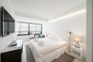 Croisette Pearl image 7