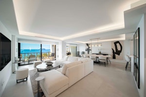 Croisette Pearl image 1