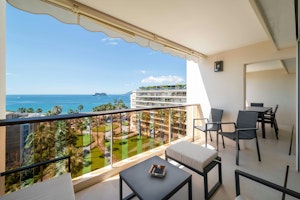 Croisette Pearl image 6