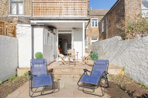 The Little London Home image 13