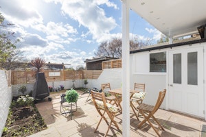 The Little London Home image 8
