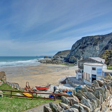 Visit the stunning north Cornish beaches 