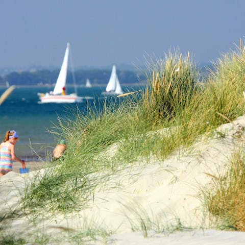 Enjoy the beautiful landscape of Bracklesham Bay, with direct access to the beach from your home