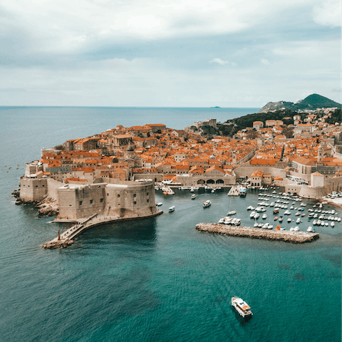 Make the most of the location and explore Dubrovnik Old Town – a UNESCO World Heritage Site only 10 minutes away