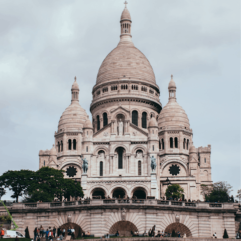 Admire the beautiful Sacré-Coeur – it's 1km away