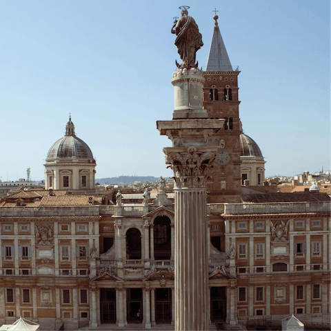 Stroll eleven minutes to admire Basilica Papale di Santa Maria Maggiore