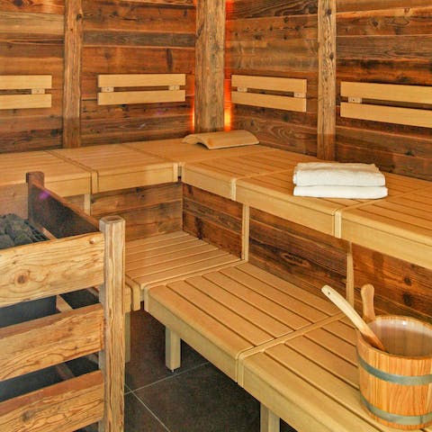 Unwind at the chalet’s sauna, steam room and jacuzzi