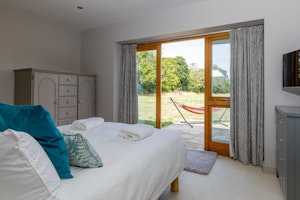 The Sussex Peach image 9