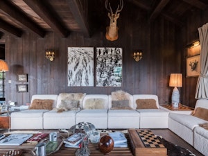 Blanc & Fireside image 9