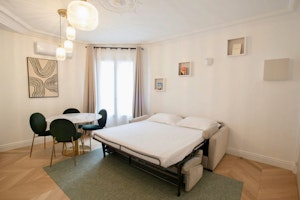 Parisian Lifestyle image 6