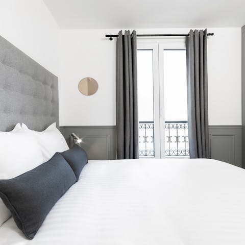 Wake up in the sophisticated bedrooms and admire 10th arrondissement views from the Juliet balconies