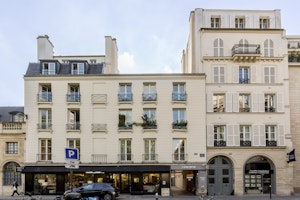 Moments in Paris image 2