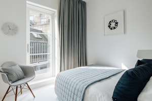 Borough's Charm image 8