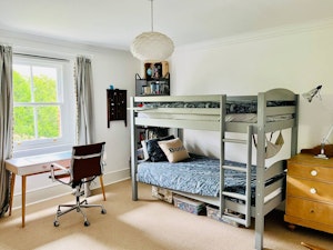 Putney Peace image 8