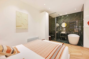 Saint Germain des Prés Hideaway image 14