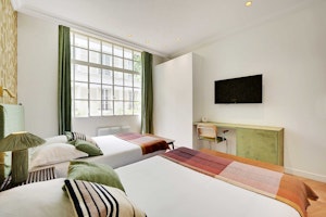 Saint Germain des Prés Hideaway image 13