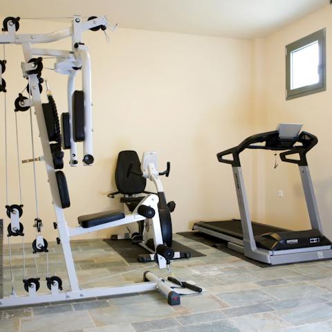 Bank a workout in the home’s mini-gym 