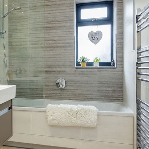 Unwind in the bathtub after a day of exploring Poole's coastline