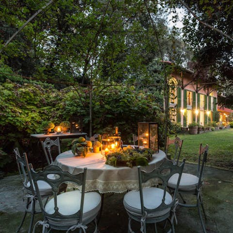 Tuck into Pallette alla Pisana in the outdoor dining room