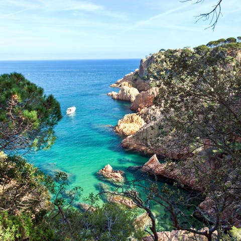 Explore the beautiful coastline of the Costa Brava just two kilometres away