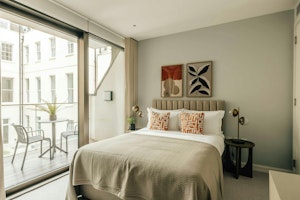 Mayfair Charm image 12