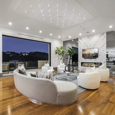 Savour cosy evenings with a movie by the fire