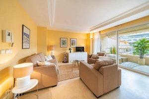 Bright Summer Sunshine image 6