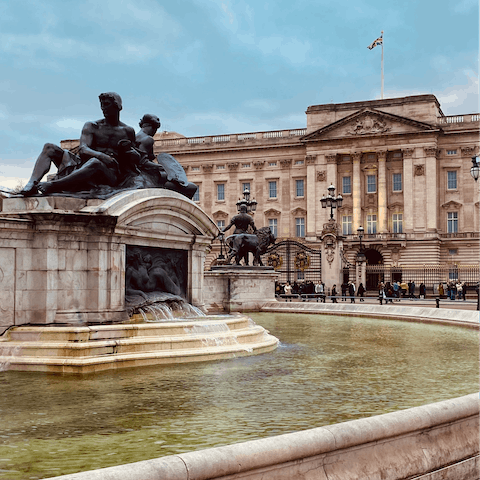 Visit the iconic Buckingham Palace, within a thirty–minute walk away