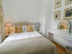Wiltshire Haven image 9