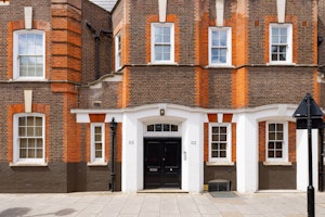 London Muse image 8