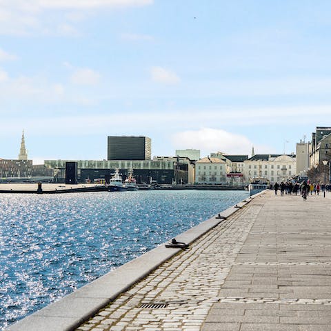 Enjoy a leisurely stroll along the Hønsebroløbet canal