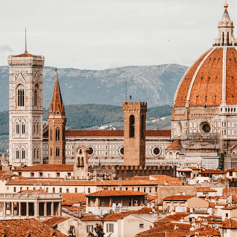 Enjoy all of Florence's iconic sights – the Duomo is within walking distance