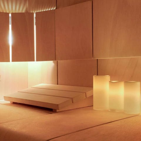 Feel your stresses float away in the communal sauna and hot tub