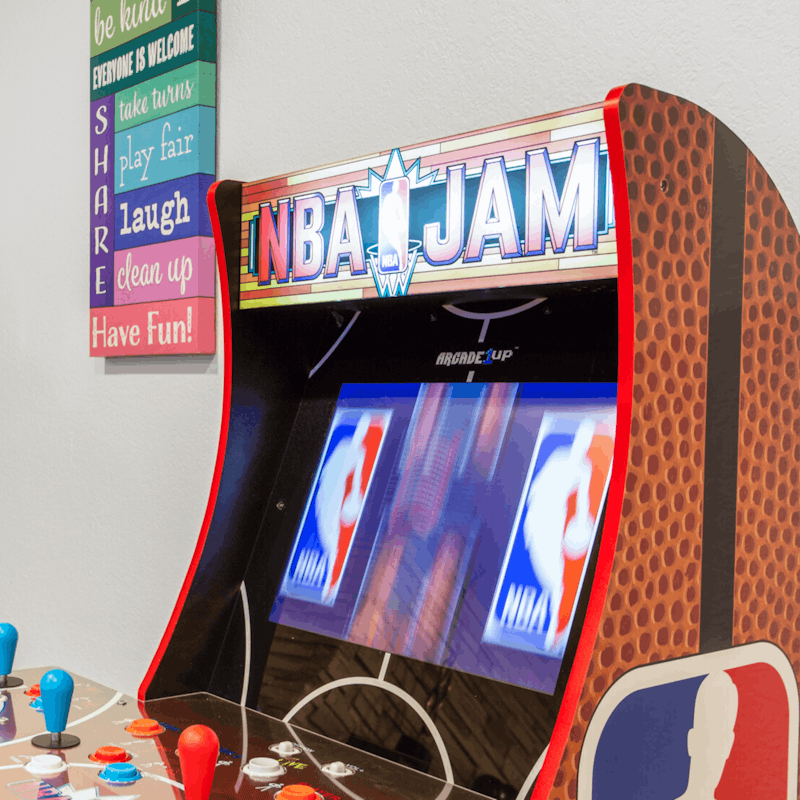 Beat the high score on retro classic arcade games