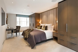 Regal Elegance image 10